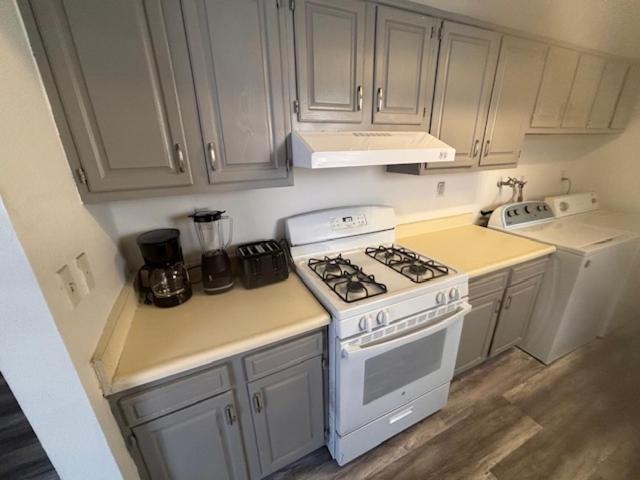 2 Or 3 Bedroom Walk To Strip Mgm Casino Shop Club Holiday home Las Vegas